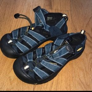 Boys Keen Shoes